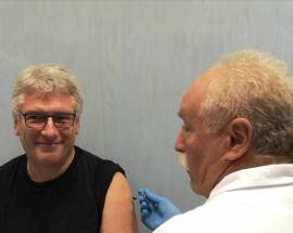 INFLUENZA: DIPENDENTI ASL LANCIANO-VASTO-CHIETI PROTAGONISTI CAMPAGNA SOCIAL #VACCINURSE