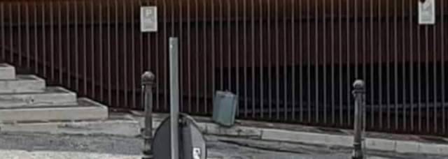 L’AQUILA: VALIGIA FATTA BRILLARE DENTRO EFFETTI PERSONALI