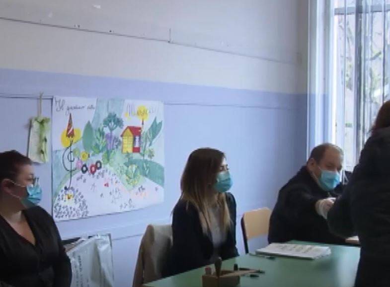 VALLE CASTELLANA NON PASSA CON LE MARCHE FLOP REFERENDUM, MA PROBLEMI RESTANO