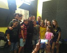 SULLE NOTE DI ALBACHIARA, GIOVANI MUSICISTI DI MONTESILVANO INCONTRANO VASCO ROSSI A ZOCCA