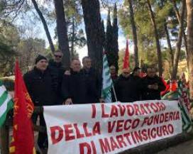 LAVORO: PRESIDIO DIPENDENTI VECO DAVANTI AL TRIBUNALE