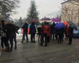 VERDEAQUA L’AQUILA: SIT-IN PROTESTA, ”RIAPERTURA DEVE ESSERE PRIORITA’ DEL COMUNE”