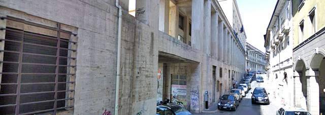 L’AQUILA: GIOVANE CADUTO DAI PORTICI, ‘NON E’ UN BELL’AMBIENTE, ORA VIGILANZA’