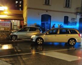 L’AQUILA: INCIDENTE IN VIALE DELLA CROCE ROSSA, DUE AUTO COINVOLTE