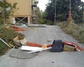 L’AQUILA: VIA AMITERNUM NEL DEGRADO, ”CASE POPOLARI ABITATE ABUSIVAMENTE”