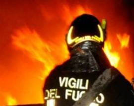 TERAMO: VA A FUOCO GARAGE, EVACUATA INTERA PALAZZINA