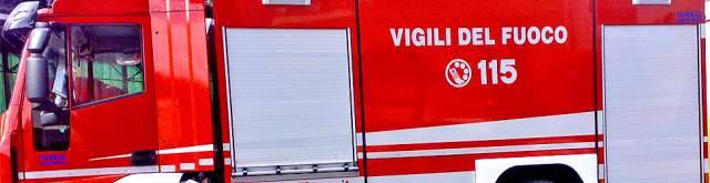 AUTO CONTRO TUBI DEL GAS, PAURA A SPOLTORE