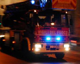 L’AQUILA: INCENDIO VIA FONTESECCOGIOVANE SALVO PER MIRACOLO