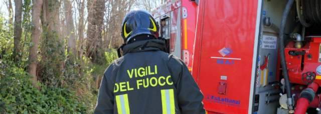 ULTRALEGGERO PRECIPITA SUL GRAN SASSO: COPPIA TEDESCA SALVATA DAI VIGILI DEL FUOCO