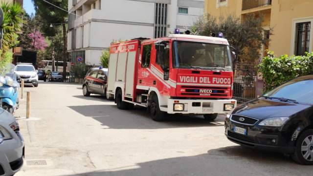 PER ORE NELL’ASCENSORE BLOCCATO, PAURA PER DUE GIOVANI A TERAMO