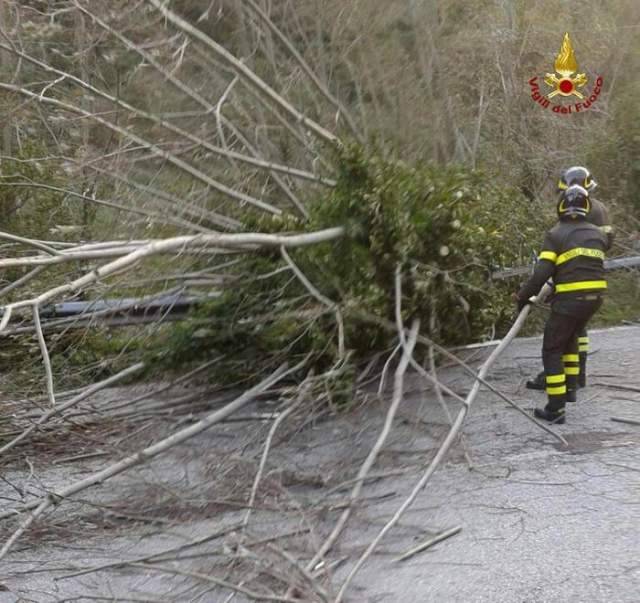 MALTEMPO E TERREMOTO: DOPPIE VERIFICHENEL TERAMANO, VENTO FORTE SULLA COSTA