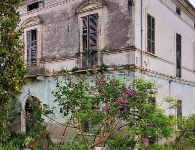 RISERVA BORSACCHIO: GUIDE PRESENTANO PROGETTO RECUPERO VILLA RANALLI