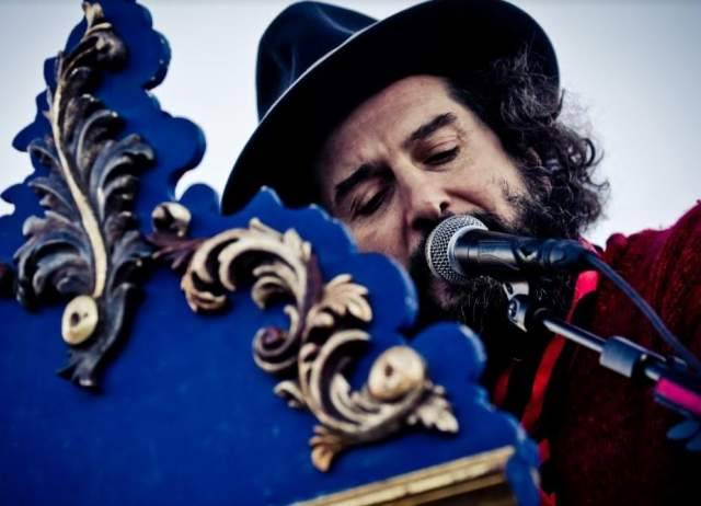BALLATE PER UOMINI E BESTIE: STASERA CAPOSSELLA IN CONCERTO A PESCARA