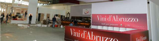 VINITALY: AL PADIGLIONE ABRUZZO POCHI INTIMI E I BUYER SI FERMANO ALLA PORTA