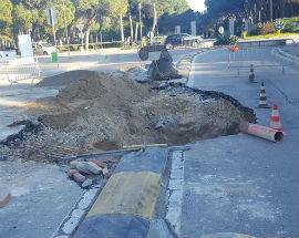 ROTTURA FOGNA APRE VORAGINE IN VIA D’AVALOS A PESCARA