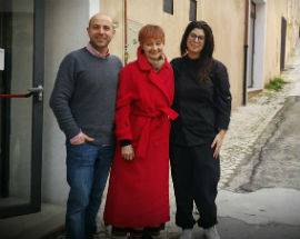 L’AQUILA: L’ATTRICE VUKOTIC PRANZA IN CENTRO PRIMA DEL CONCERTO