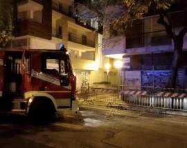 CADONO CALCINACCI DA UN PALAZZO A PESCARA: AREA PEDONALE INTERDETTA NELLA ZONA DI PORTA NUOVA