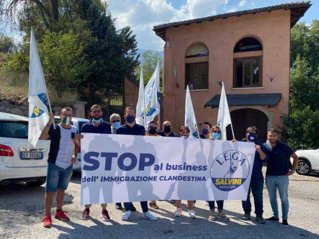 MIGRANTI: SINISTRA GIOVANILE, “L’AQUILA NON E’ QUESTA, BASTA BECERI RAMPOLLI DELLA LEGA”
