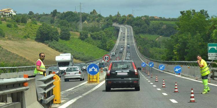 A14, DI GIUSEPPANTONIO: “ESTENDERE RIDUZIONE PEDAGGI DA PESCARA A VASTO-SAN SALVO”