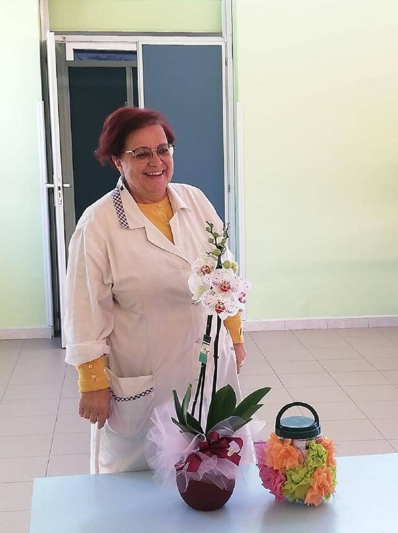 L’AQUILA: CUOCA PER 39 ANNI ALL’ASILO NIDO “1° MAGGIO”, ANTONIETTA DI PIETRO VA IN PENSIONE