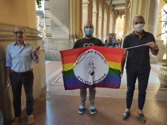 CHIETI ARCOBALENO: I CANDIDATI DIEGO FERRARA E BRUNO DI IORIO SOTTOSCRIVONO I SEI PUNTI PER UNA CHIETI PIU’ INCLUSIVA