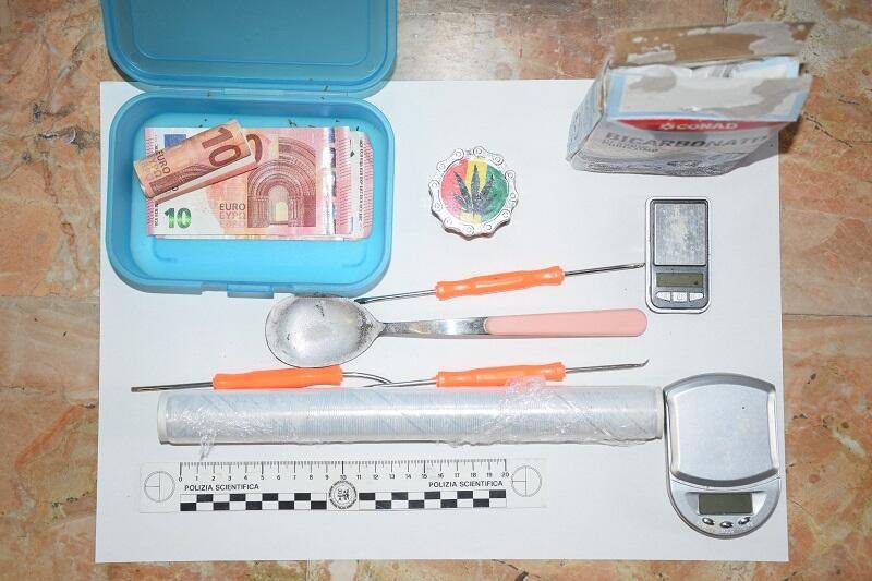 POLIZIA INTERVIENE PER FURTO MA IN CASA TROVA DROGA: ARRESTATO STUDENTE DI VILLAMAGNA