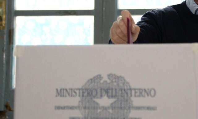 ELECTION DAY: AGCOM, DA MEZZANOTTE STOP A DIFFUSIONE SONDAGGI