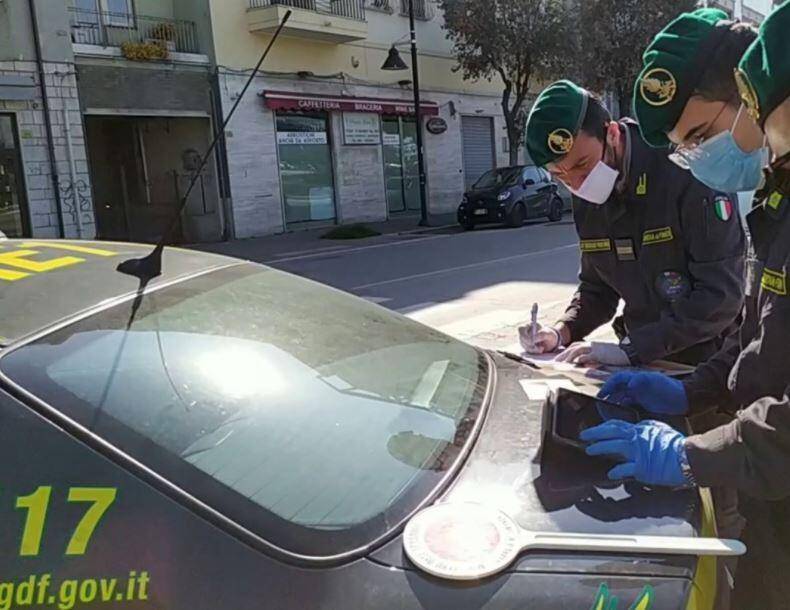 LANCIANO: SIGILLI DELLA FINANZA A 4 OFFICINE ABUSIVE, MULTE ANCHE AI TITOLARI DELLE AUTOMOBILI