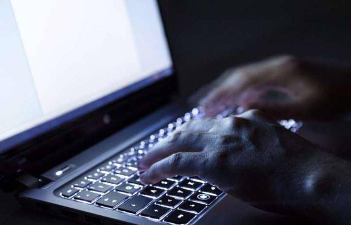 DETENZIONE E DIVULGAZIONE MATERIALE PEDOPORNOGRAFICO: ARRESTATO 40ENNE NEL TERAMANO