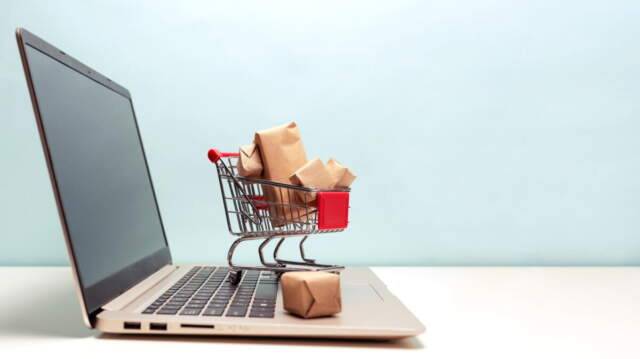 COMMERCIO: ISTAT, CALANO VENDITE AL DETTAGLIO, ONLINE CRESCITA DEL 28,5 PER CENTO