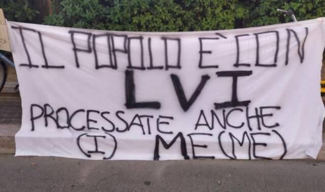 VOTO CHIETI: DUE STRISCIONI E UN CARTELLONE CONTRO SALVINI