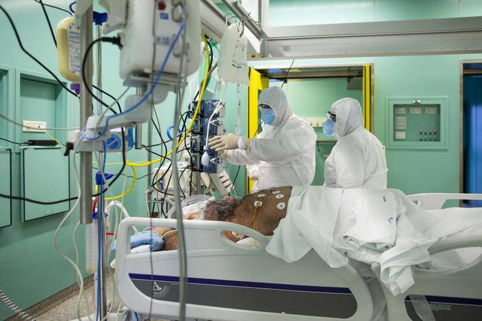 COVID, ISS: “EPIDEMIA IN PEGGIORAMENTO, POPOLAZIONE RESTI A CASA