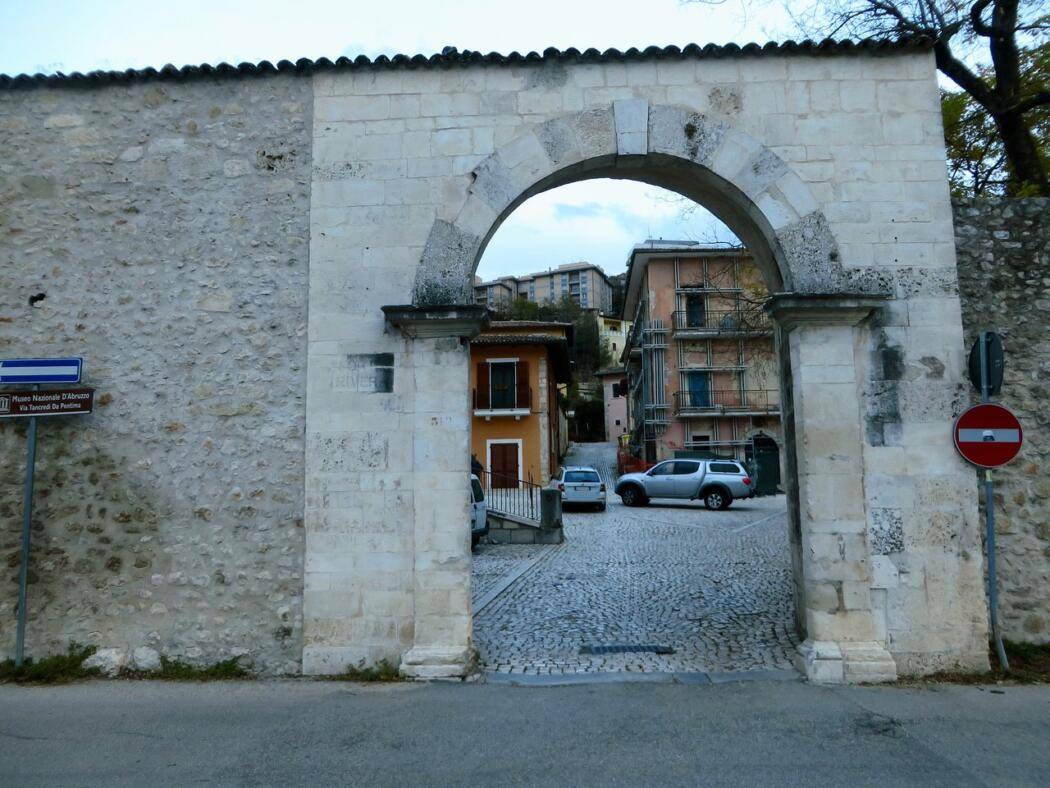 L’AQUILA: LUNEDI’ 2 NOVEMBRE INTERVENTI PER MESSA IN SICUREZZA ALBERI A BORGO RIVERA