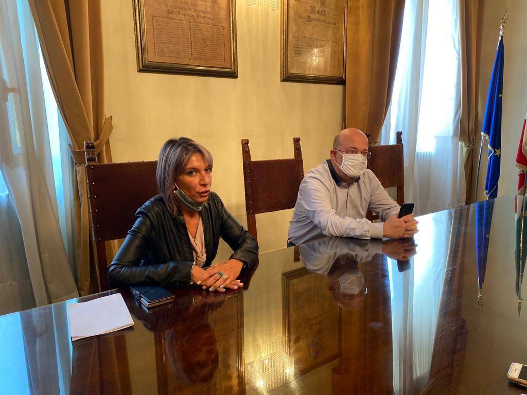 PESCARA, PRESENTATO STAMATTINA PROGETTO “UNA MANO TESA”:”NESSUNO VERRA’ LASCIATO SOLO”