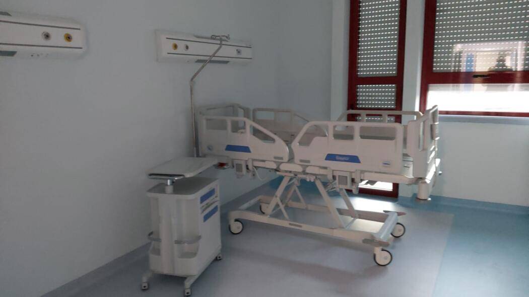 COVID: IMPENNATA CONTAGI, ALL’OSPEDALE DELL’AQUILA APERTA LA NUOVA PALAZZINA DELTA SETTE