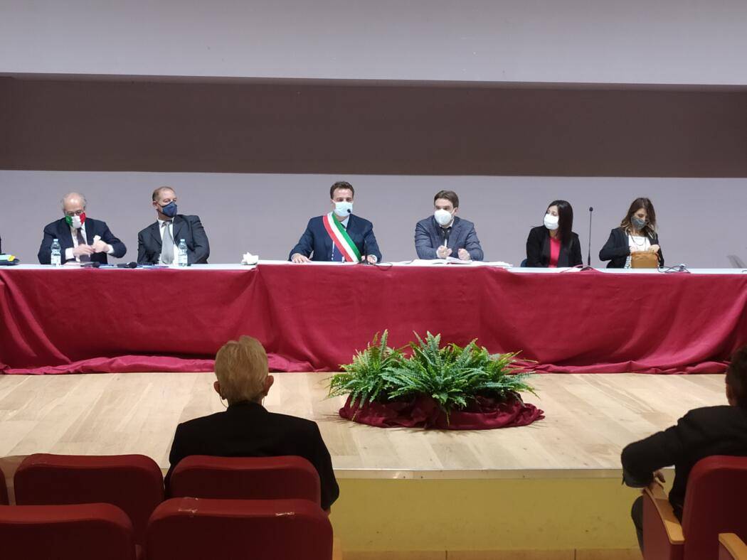 MONTORIO: OPPOSIZIONE SUL PIEDE DI GUERRA SU BILANCIO CONSOLIDATO, “SINDACO GENERA PANICO”