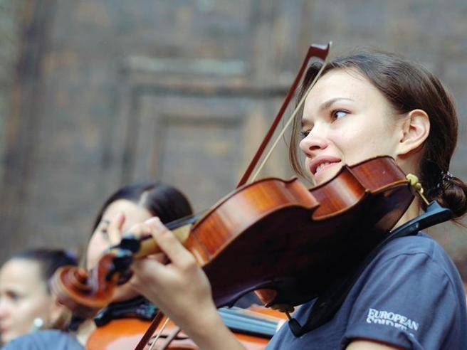 RISUONITALIA: INNO ALLA GIOIA, LA DIRETTA DEL CONCERTO FONDAZIONE CARISPAQ