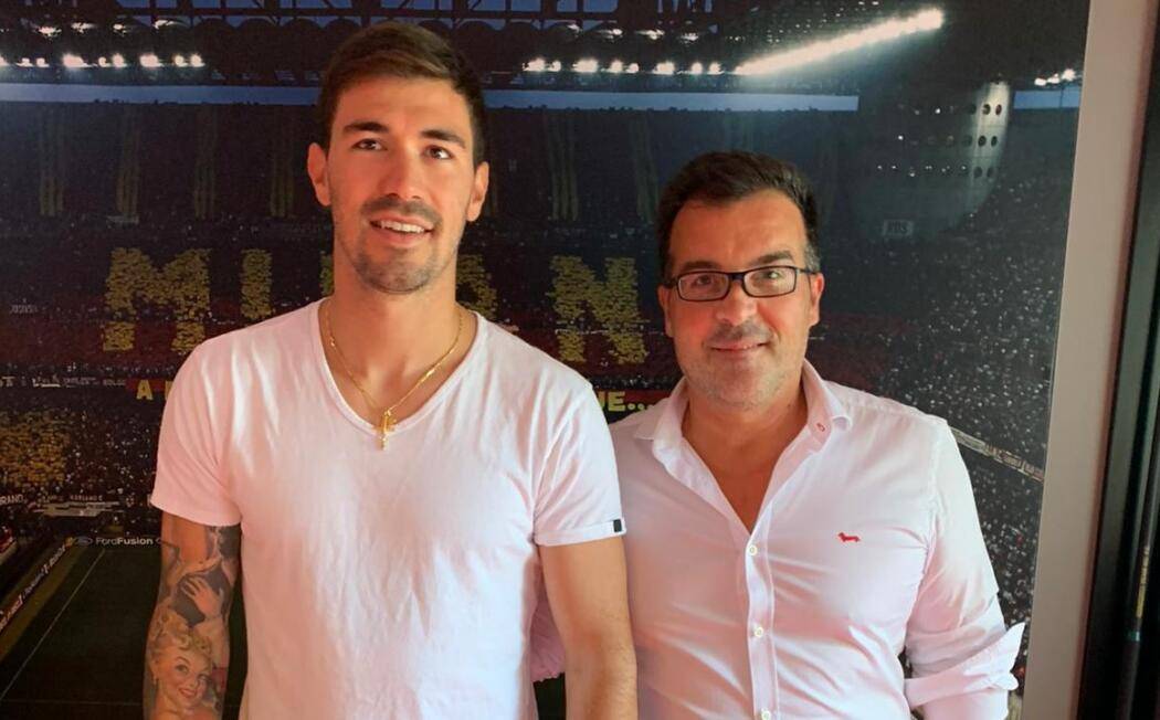 AC MILAN: E’ DI ALBA ADRIATICA LO STILISTA DELLE NUOVE DIVISE UFFICIALI
