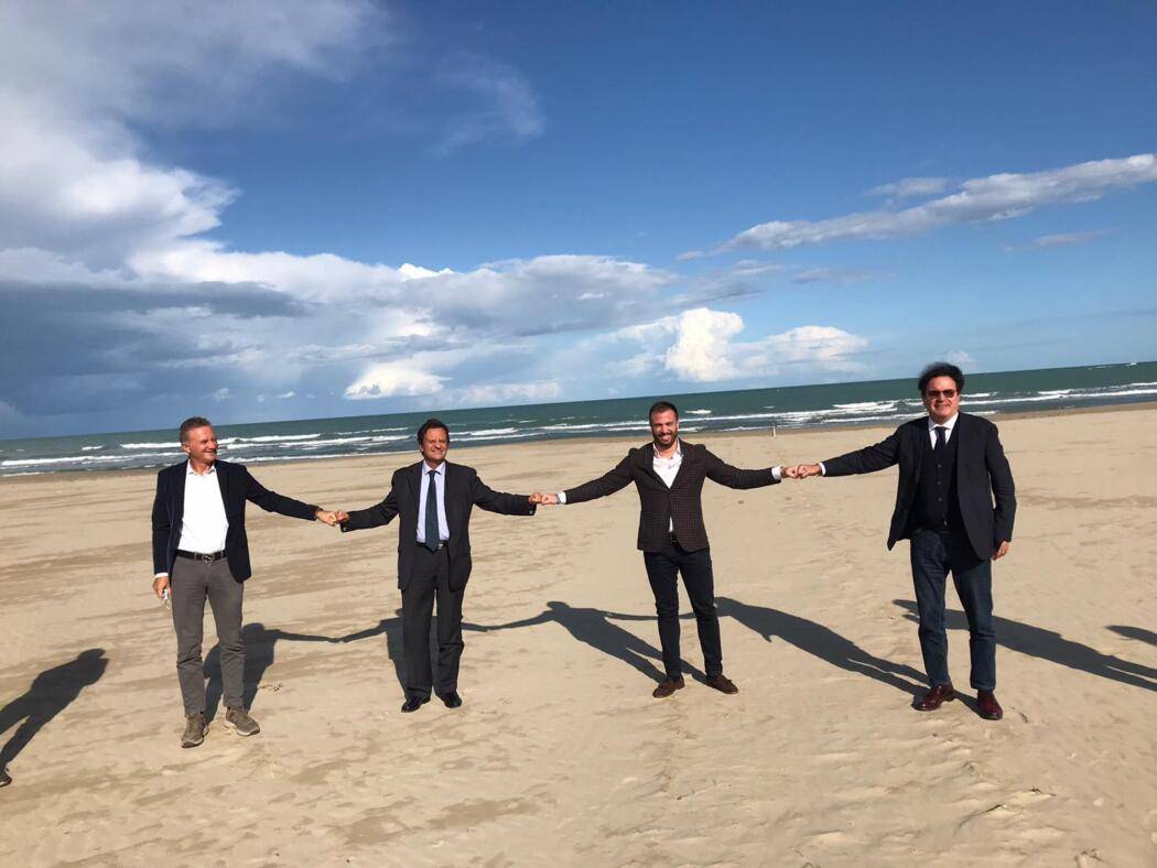GIULIANOVA, IL SINDACO COSTANTINI RICEVE LA VISITA DI FEBBO E D’ANNUNTIIS