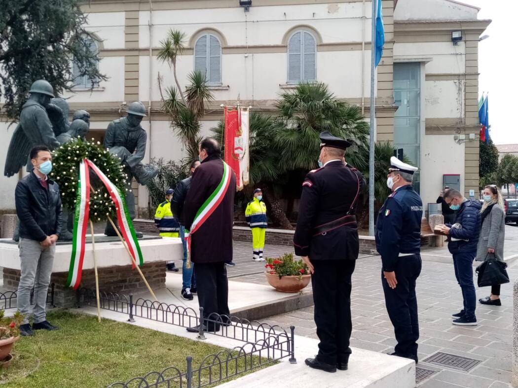 FOSSACESIA: CELEBRATA LA GIORNATA DELL’UNITÀ NAZIONALE E DELLE FORZE ARMATE