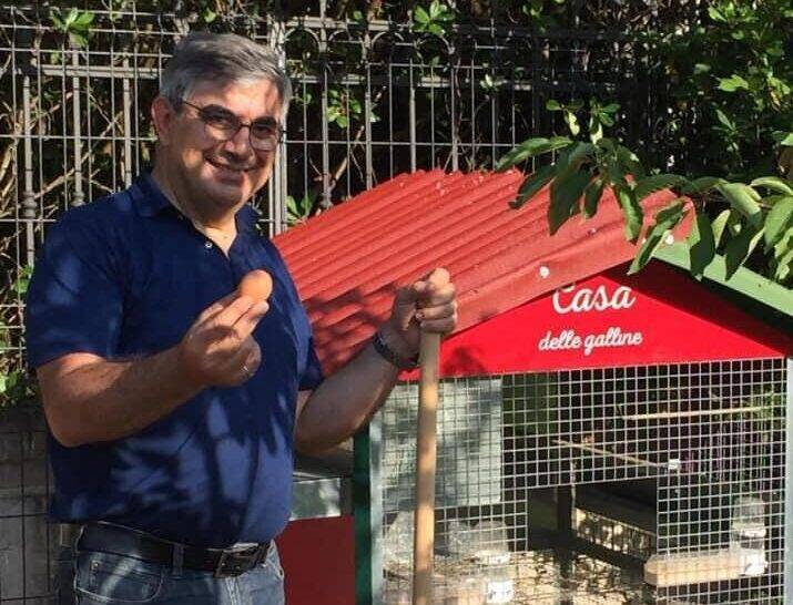 A D’ALFONSO PIACCIONO POLLI E TACCHINI L’ALLEVAMENTO MODELLO DEL SENATORE PD