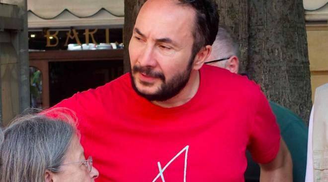 UCRAINA, ACERBO: “BASTA INNI A ZELENSKY, ARMI ALIMENTANO LA GUERRA”