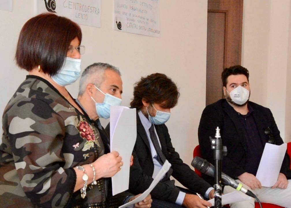 COVID L’AQUILA: PD, “CAOS ASL, AFFIANCARE SUBITO TESTA”, REGIONE ACCOGLIE PROPOSTA?
