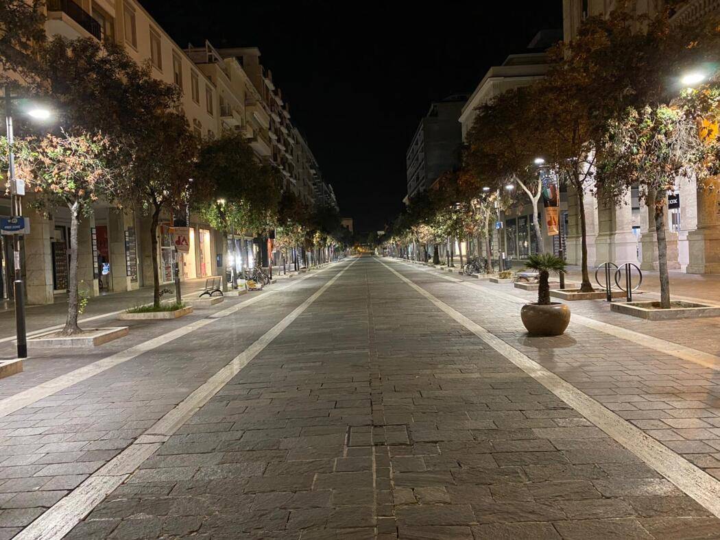 COVID: A PESCARA ALTOPARLANTI PER RICORDARE DIVIETO ASSEMBRAMENTI