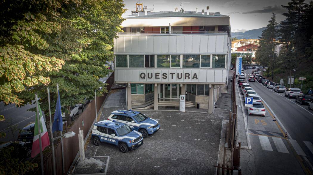DETENZIONE E SPACCIO STUPEFACENTI: 20ENNE ARRESTATO ALL’AQUILA