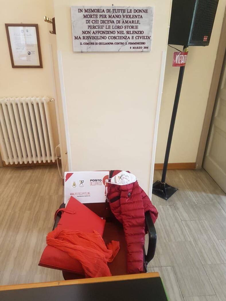 GIULIANOVA: CPO DISTRIBUISCE 300 MASCHERINE CON NUMERO RETE ANTIVIOLENZA