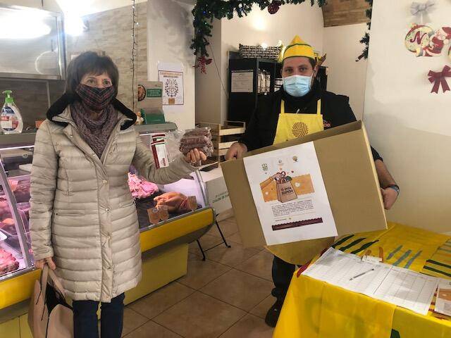 COLDIRETTI, “SPESA SOSPESA”: DAI CONTADINI VERDURA, CONFETTURE, FARINA E UOVA IN DONO AI BISOGNOSI