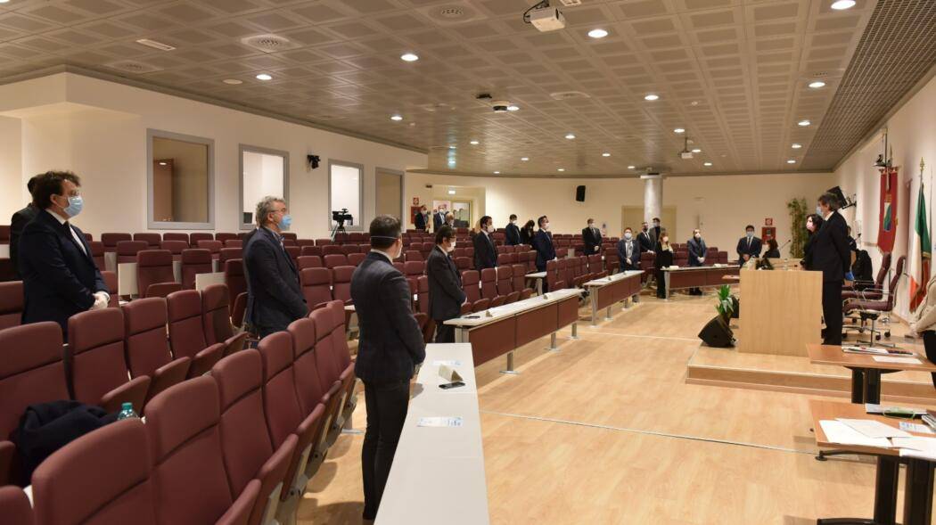 ABRUZZO FUORI DA ZONA ROSSA: BORDATE CENTROSINISTRA E M5S CONTRO MARSILIO, “IRRESPONSABILE!”