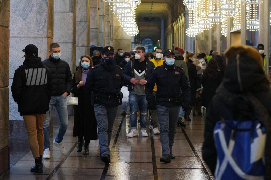 COVID, IMMUNOLOGA VIOLA: “CONTROLLI SERRATI O CHIUDERE TUTTO”