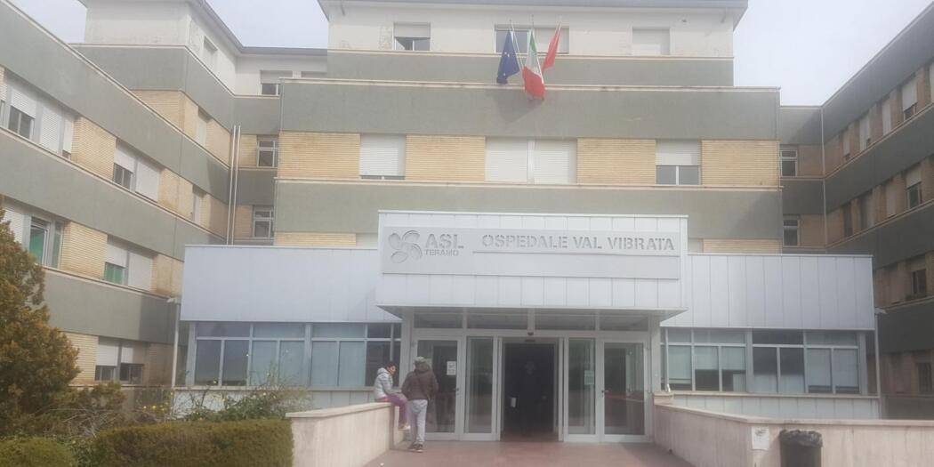 “PUBBLICITA’ AMBULATORIO PRIVATO NEGLI OSPEDALI”: COMITATO CIVICO VAL VIBRATA, “INACCETTABILE”